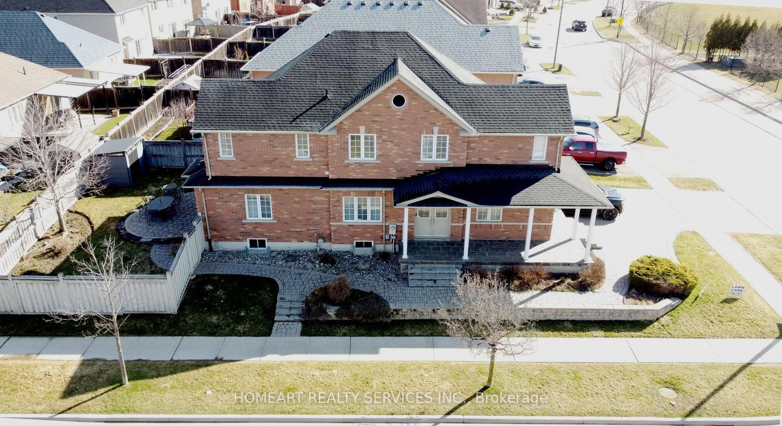 596 Vellore Park Avenue N • Vaughan, ON photo 4