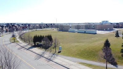 596 Vellore Park Avenue N • Vaughan, ON photo 6