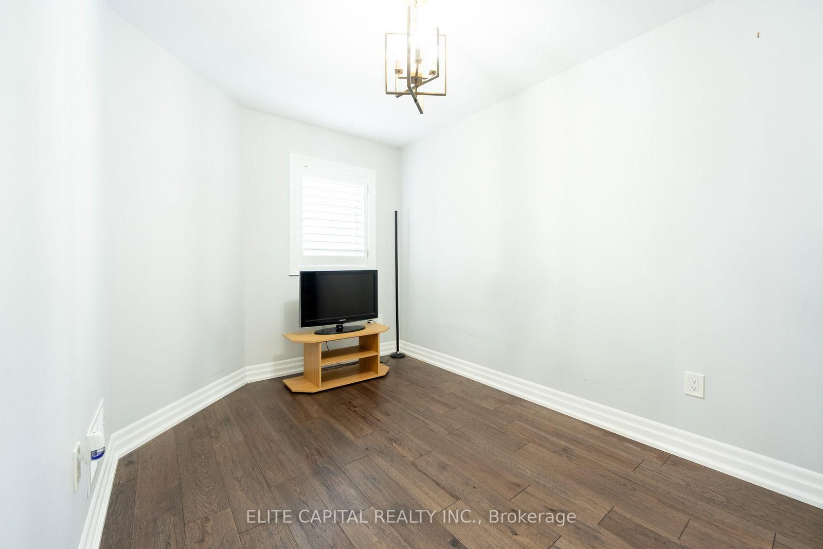 405 King Street E • East Gwillimbury, ON photo 12