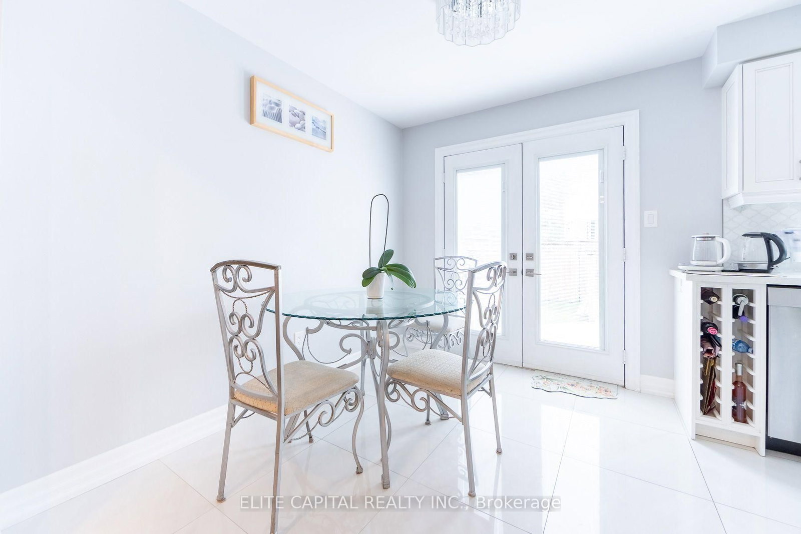 405 King Street E • East Gwillimbury, ON photo 5