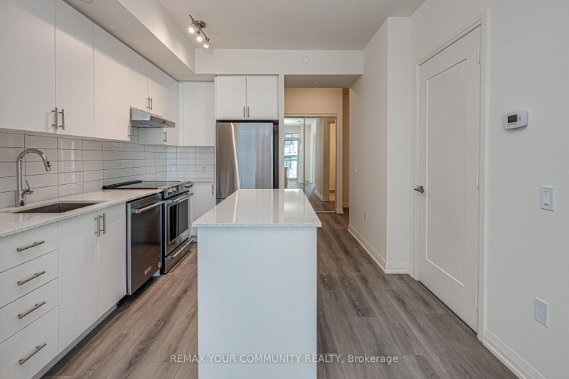 1707 - 9000 Jane Street