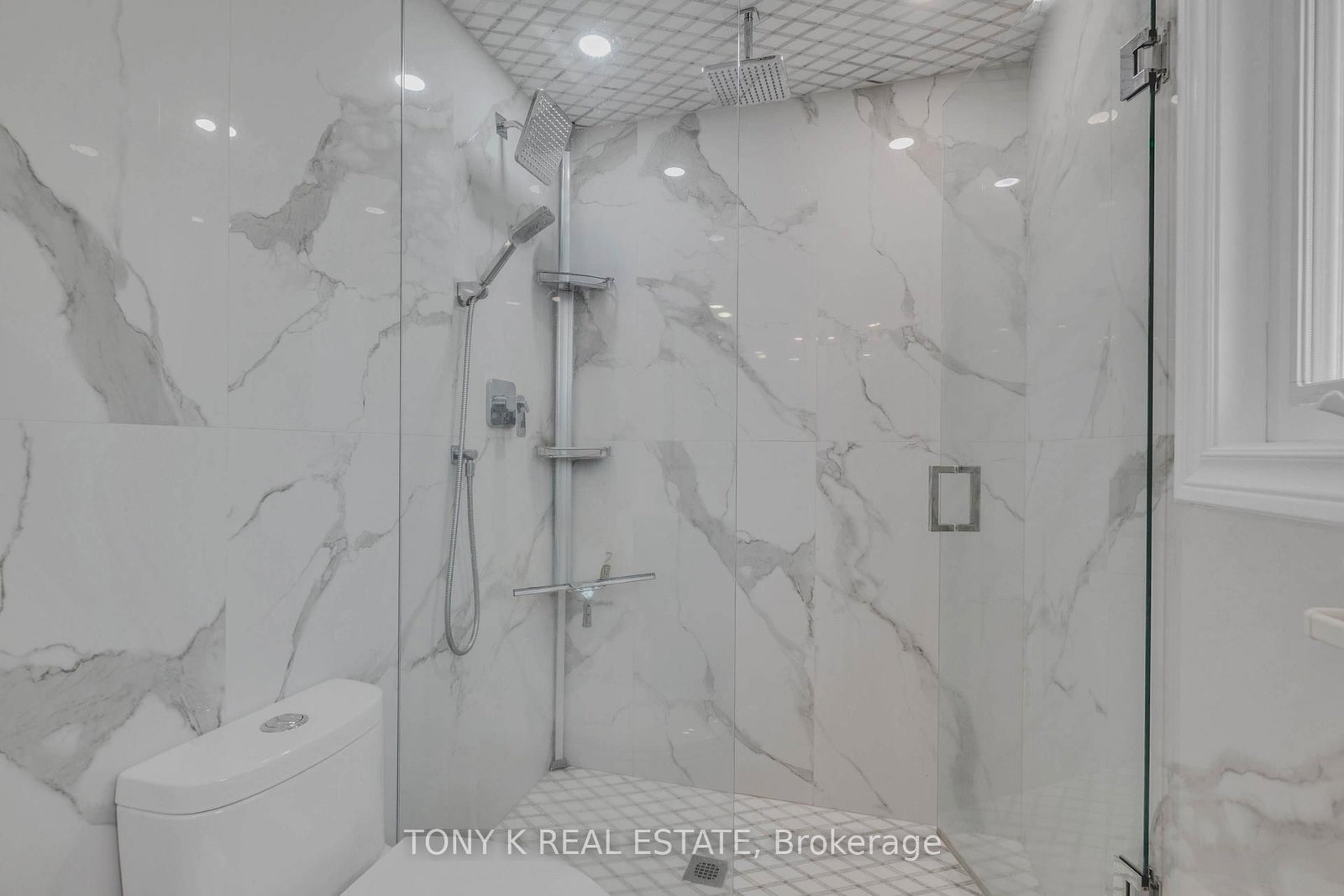 515 London Road • Newmarket, ON photo 24