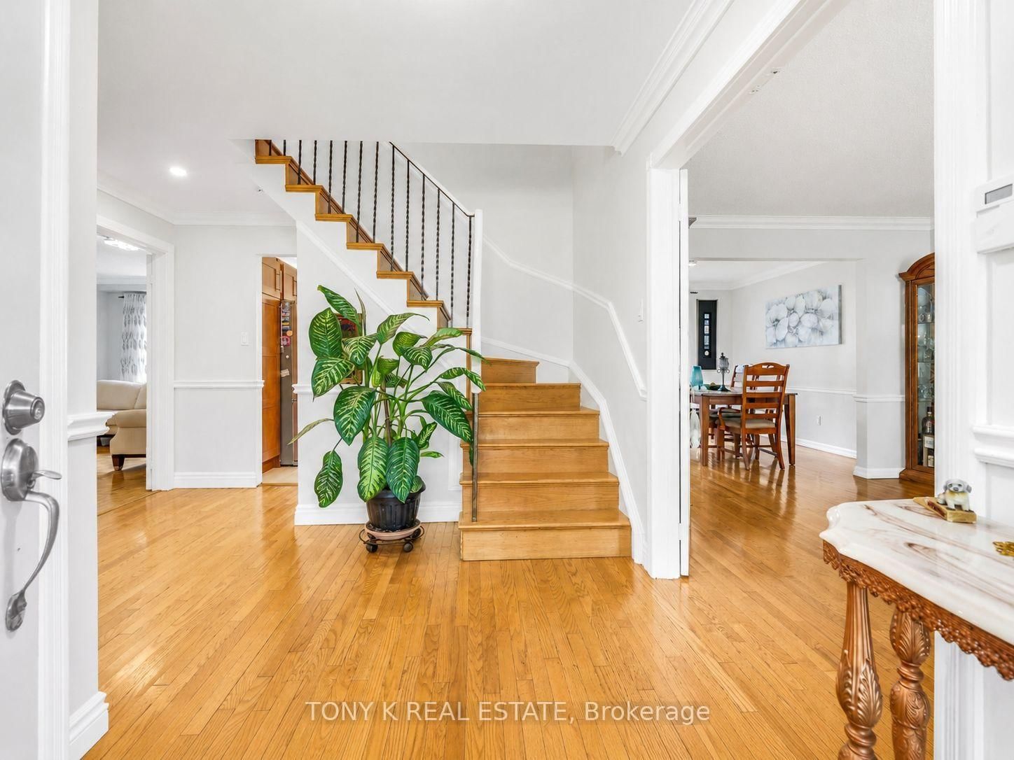 515 London Road • Newmarket, ON photo 4