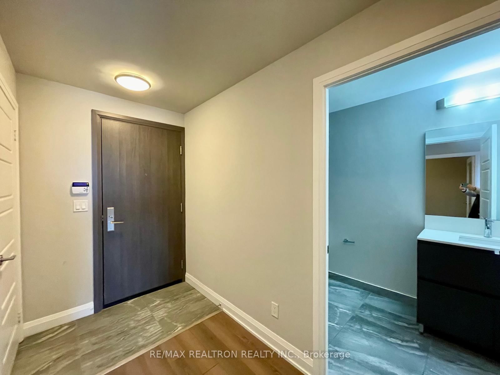 25 Water Walk Drive • #516 • Markham, ON photo 12