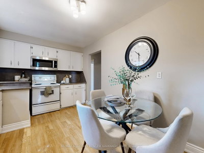 30 Sir Caradoc Place • Markham, ON photo 8