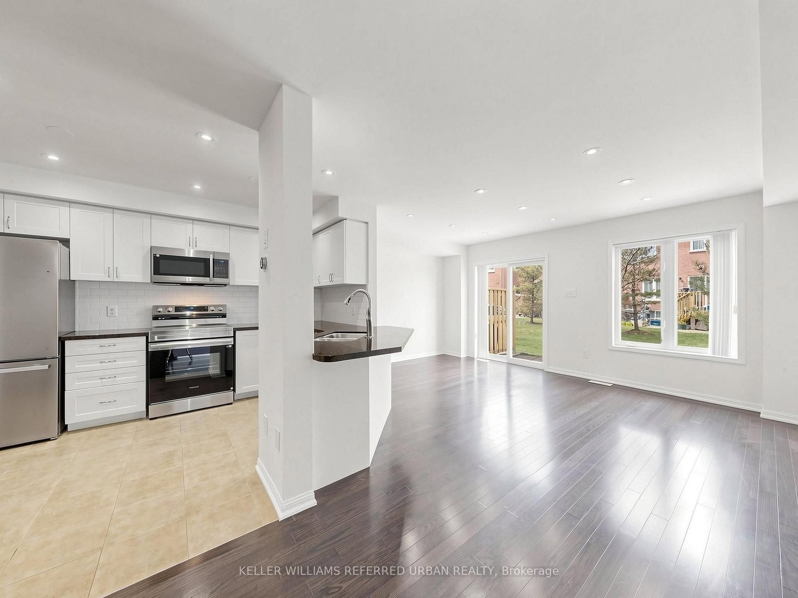 50 Edwin Pearson Street • Aurora, ON photo 4