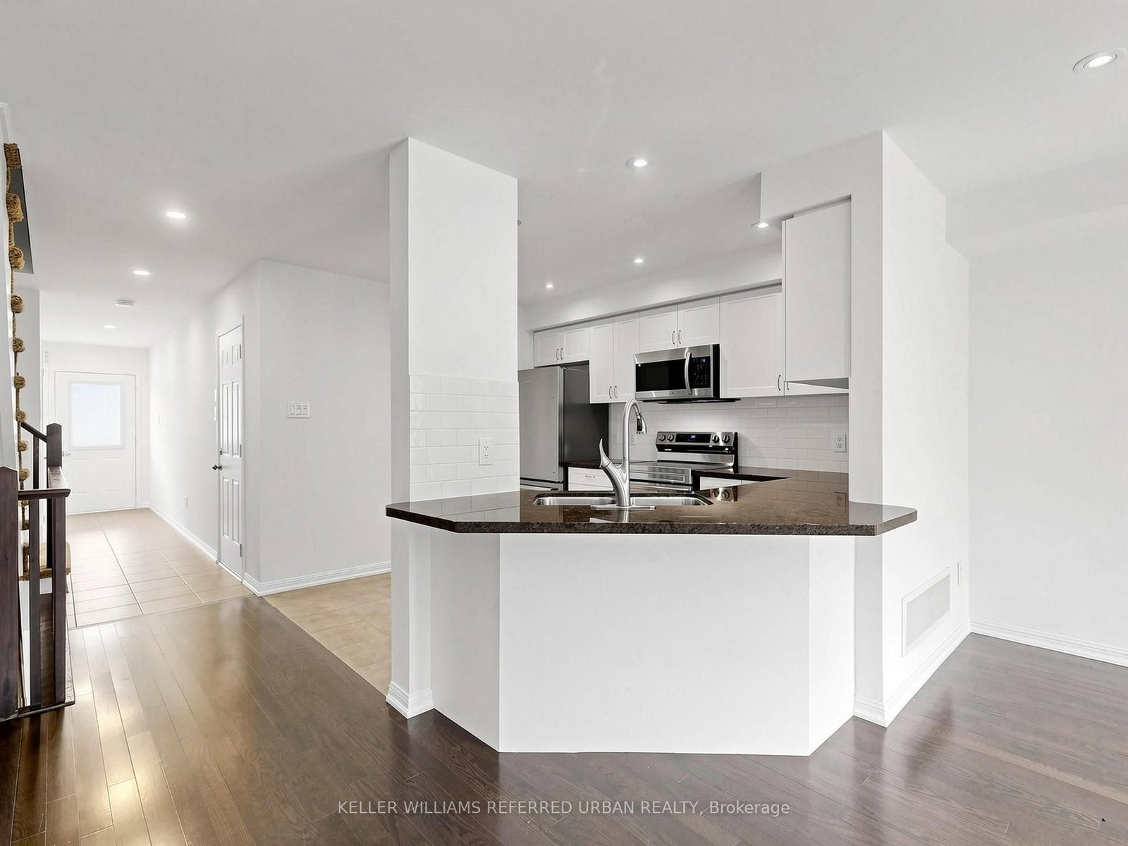 50 Edwin Pearson Street • Aurora, ON photo 9