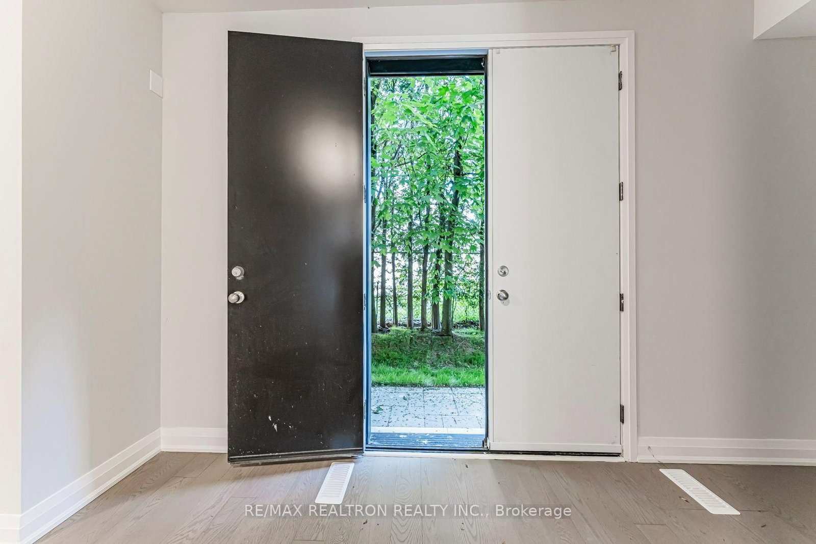 260 Eagle Street • #22 • Newmarket, ON photo 10