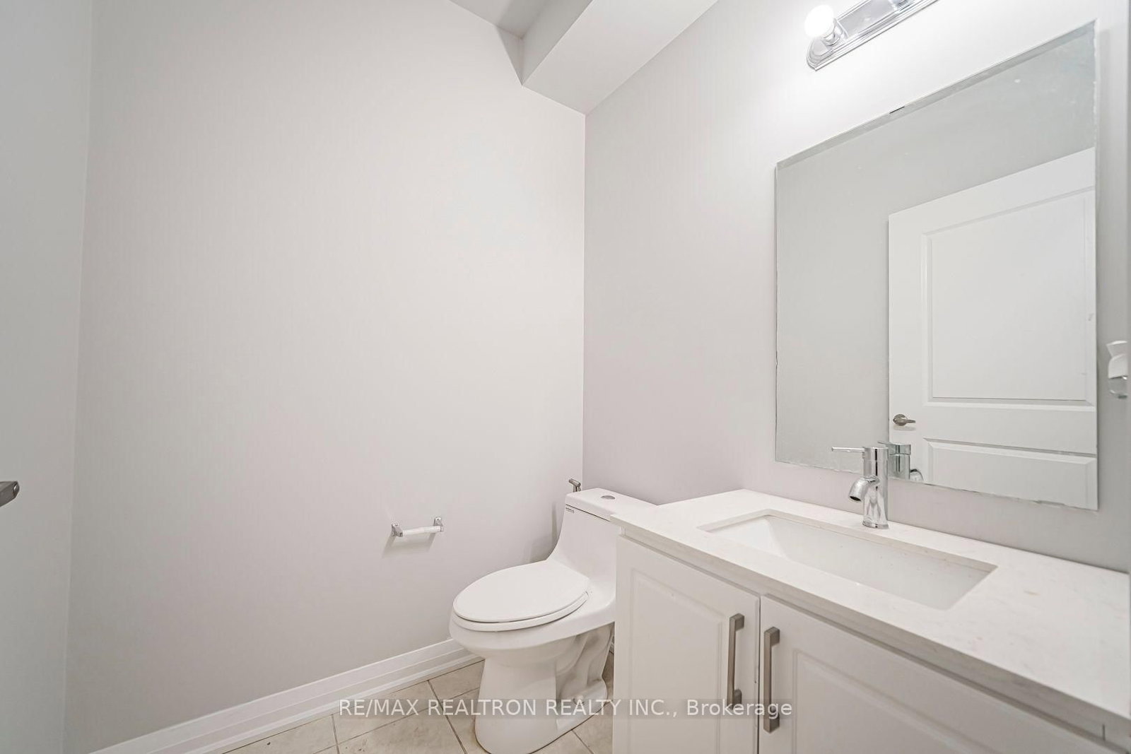 260 Eagle Street • #22 • Newmarket, ON photo 11