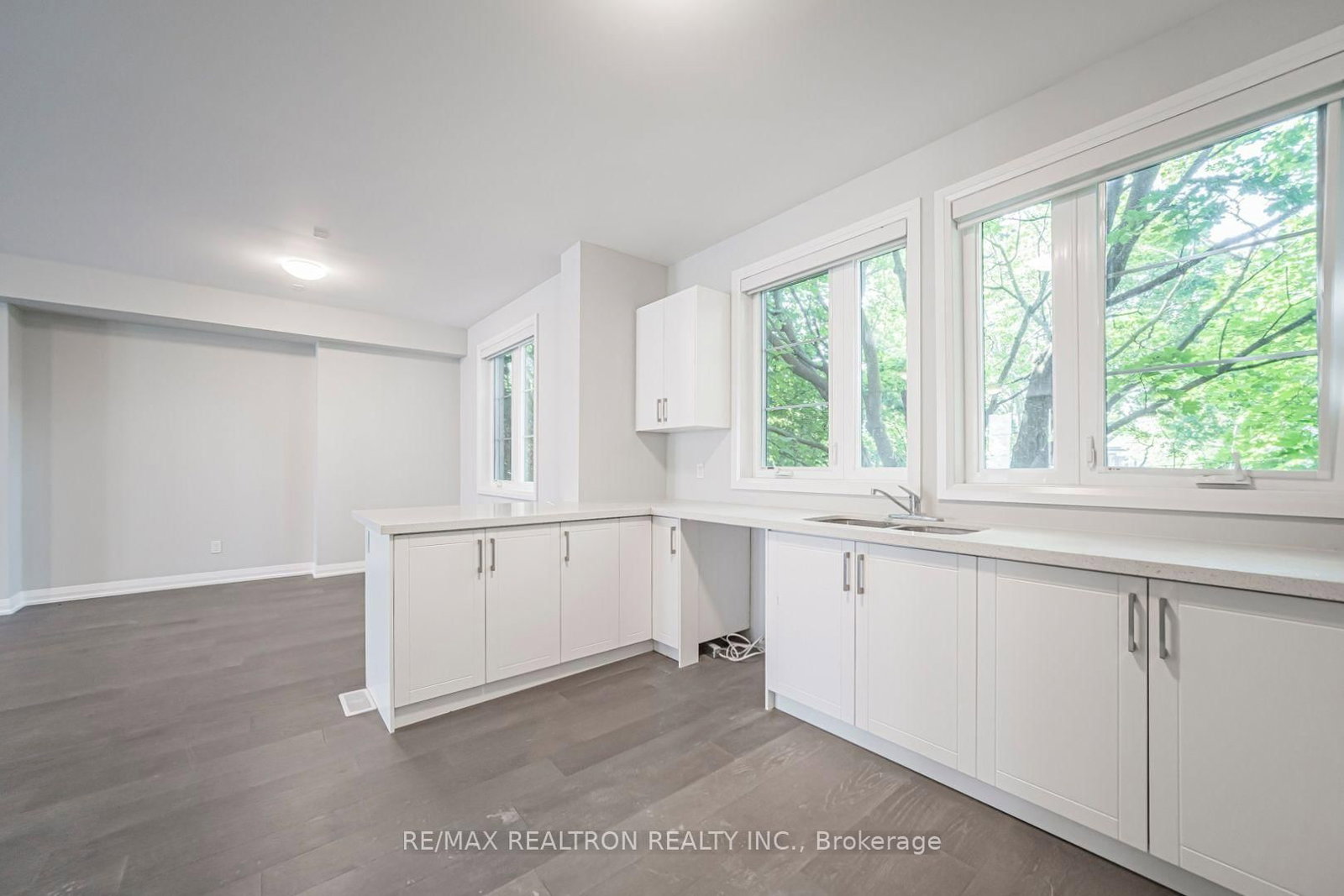 260 Eagle Street • #22 • Newmarket, ON photo 21