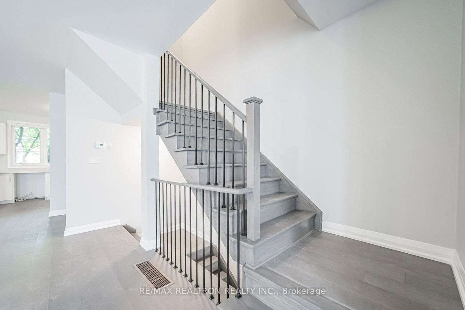 260 Eagle Street • #22 • Newmarket, ON photo 23