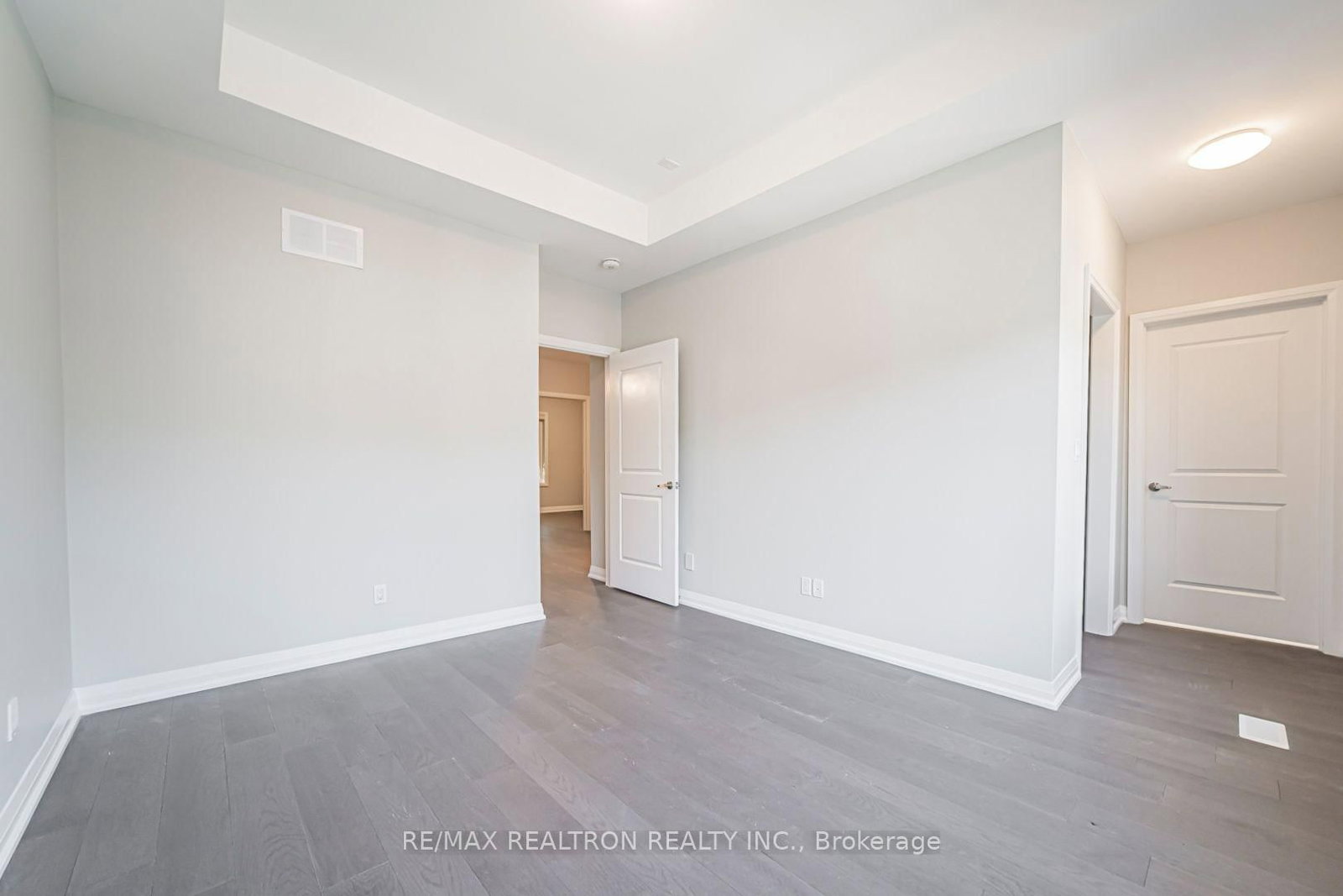 260 Eagle Street • #22 • Newmarket, ON photo 28