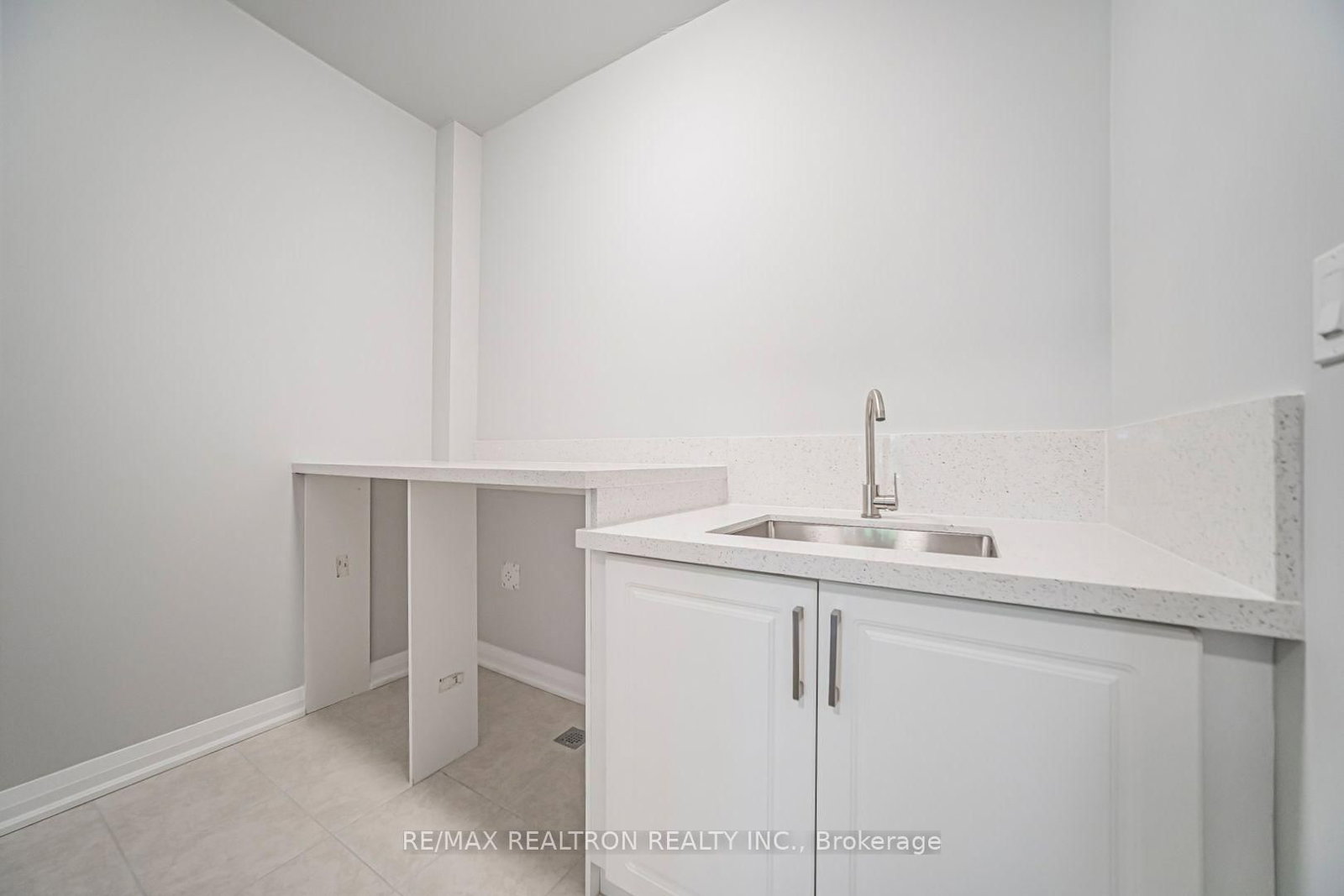 260 Eagle Street • #22 • Newmarket, ON photo 41