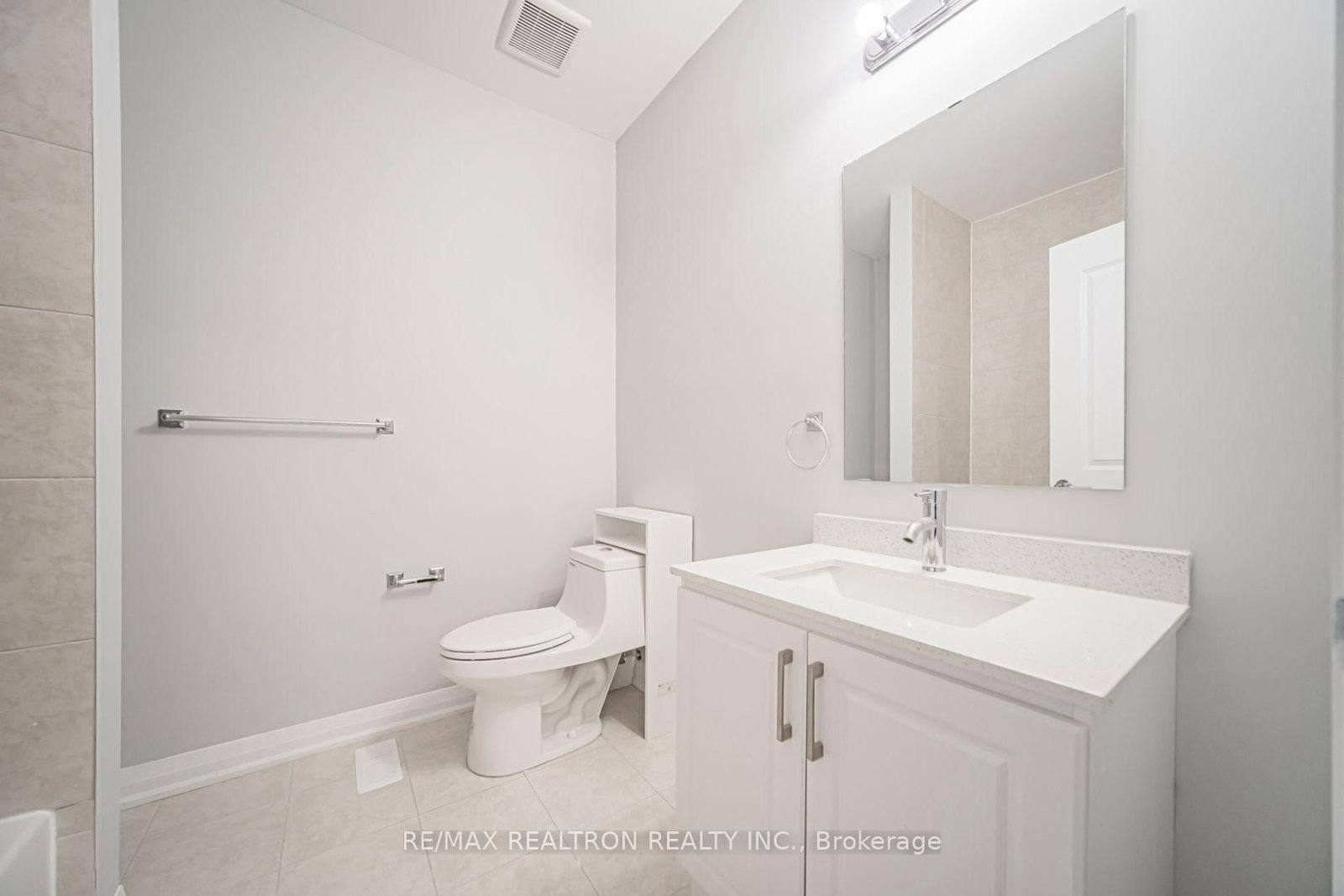 260 Eagle Street • #22 • Newmarket, ON photo 42