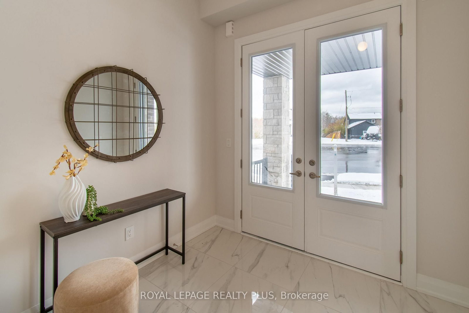 980 Church Drive • Innisfil, ON photo 4