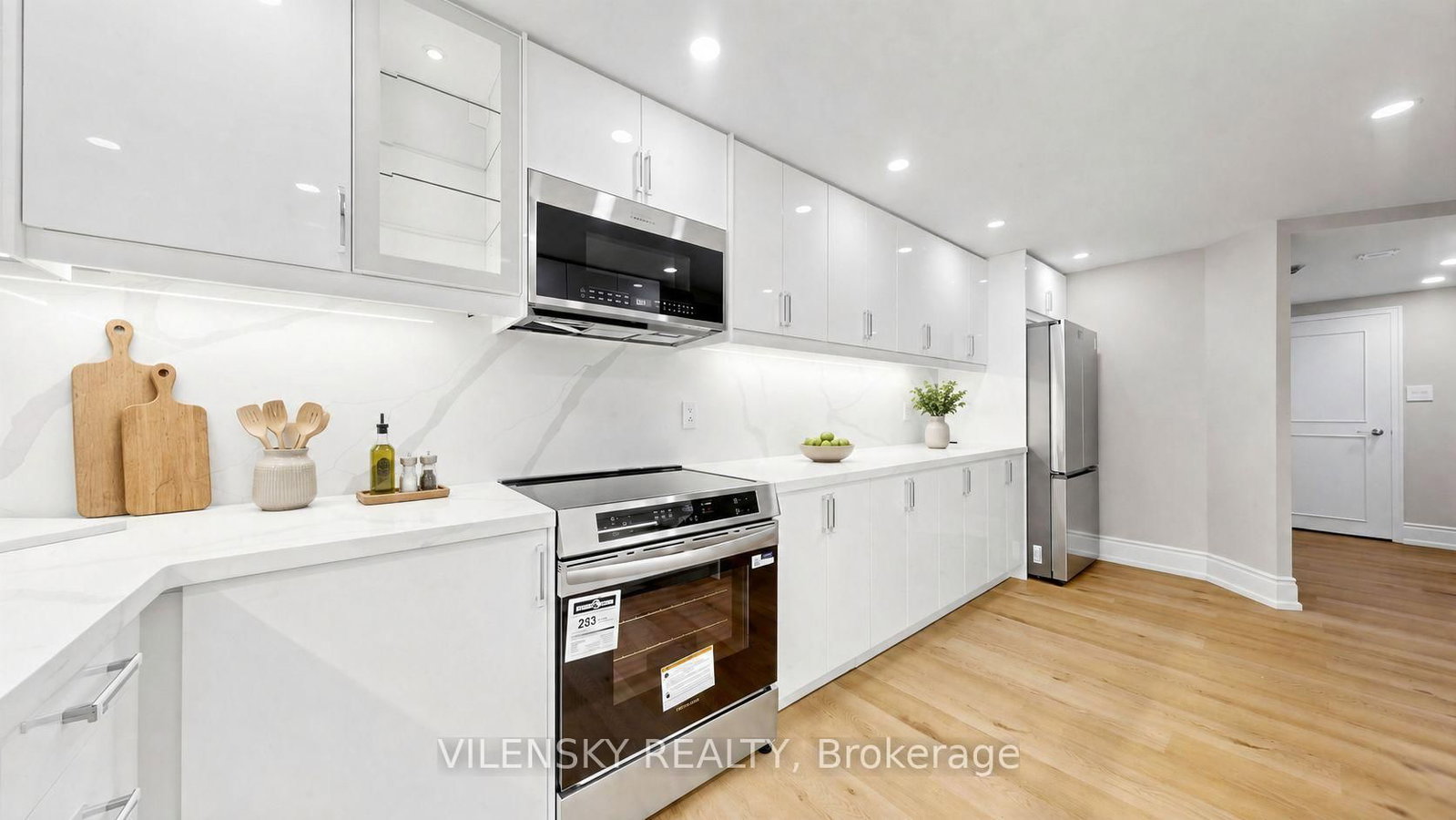 5 Weldrick Road W • #506 • Richmond Hill, ON photo 5