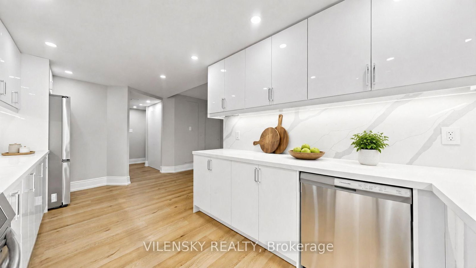 5 Weldrick Road W • #506 • Richmond Hill, ON photo 8