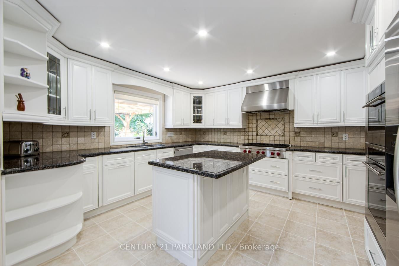 112 Strathearn Avenue • Richmond Hill, ON photo 11