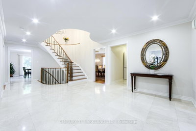 112 Strathearn Avenue • Richmond Hill, ON photo 3