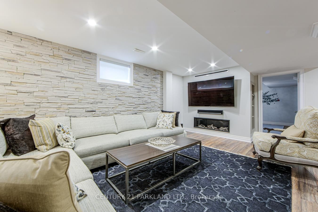112 Strathearn Avenue • Richmond Hill, ON photo 40