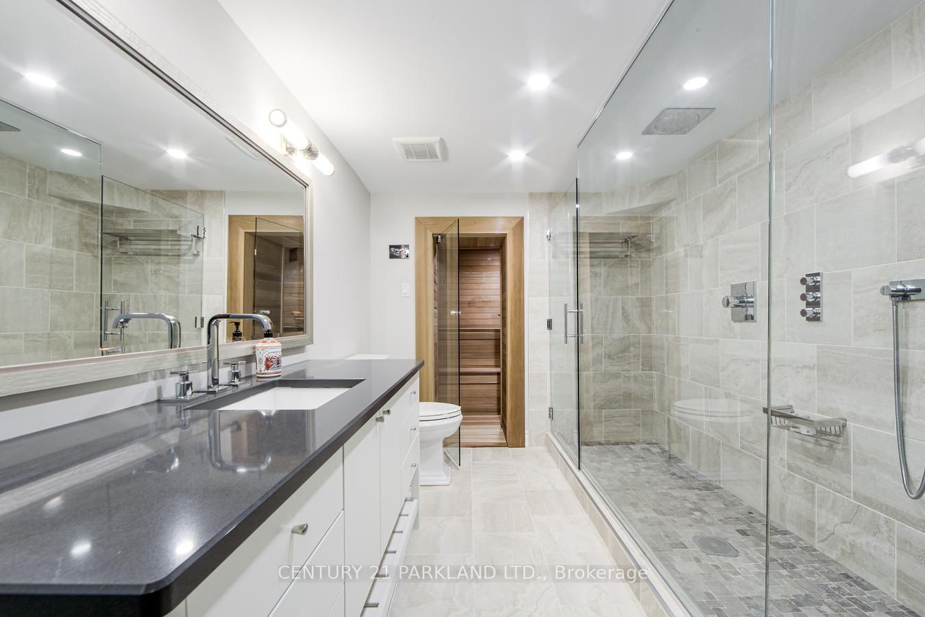 112 Strathearn Avenue • Richmond Hill, ON photo 44