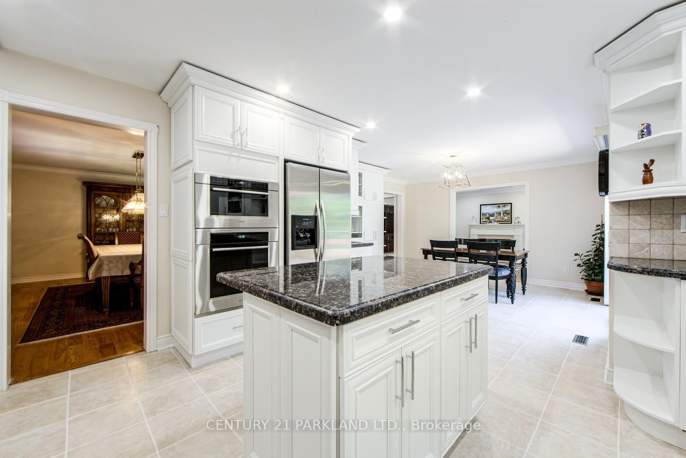 112 Strathearn Avenue • Richmond Hill, ON photo 9