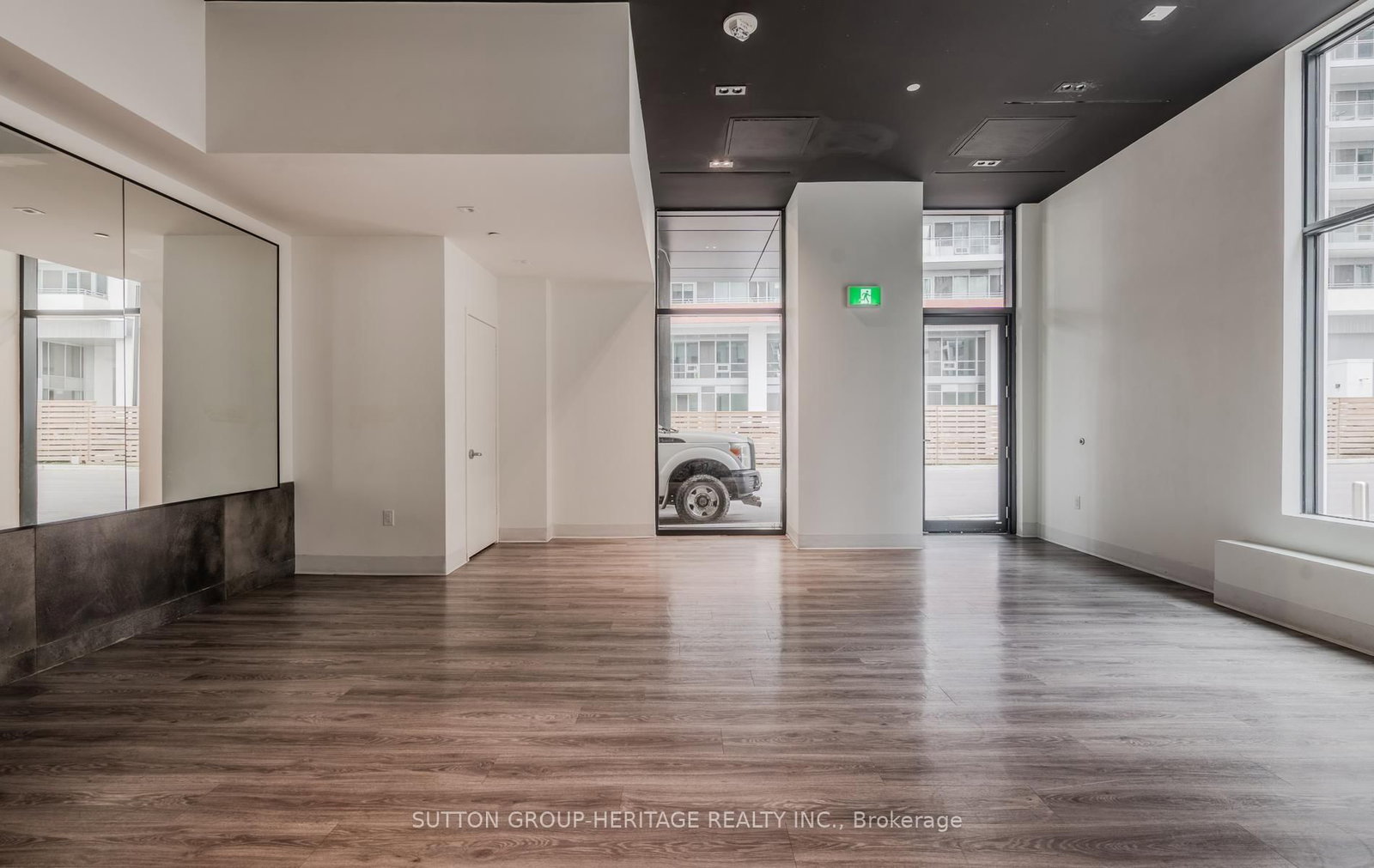 3 Rosewater Street • #1509W • Richmond Hill, ON photo 32