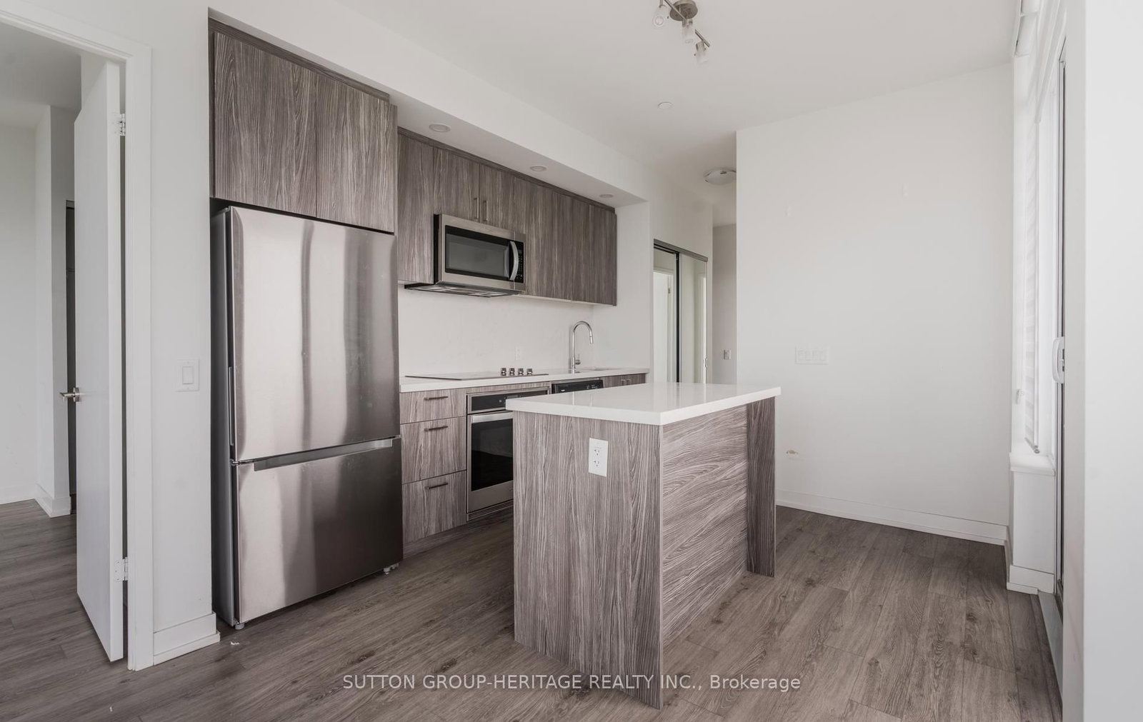 3 Rosewater Street • #1509W • Richmond Hill, ON photo 6