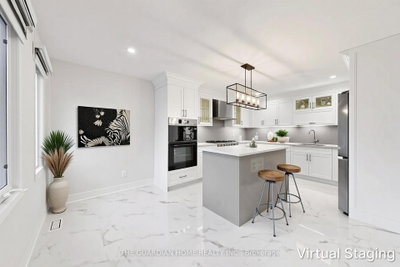 421 Carrville Road • Richmond Hill, ON photo 3