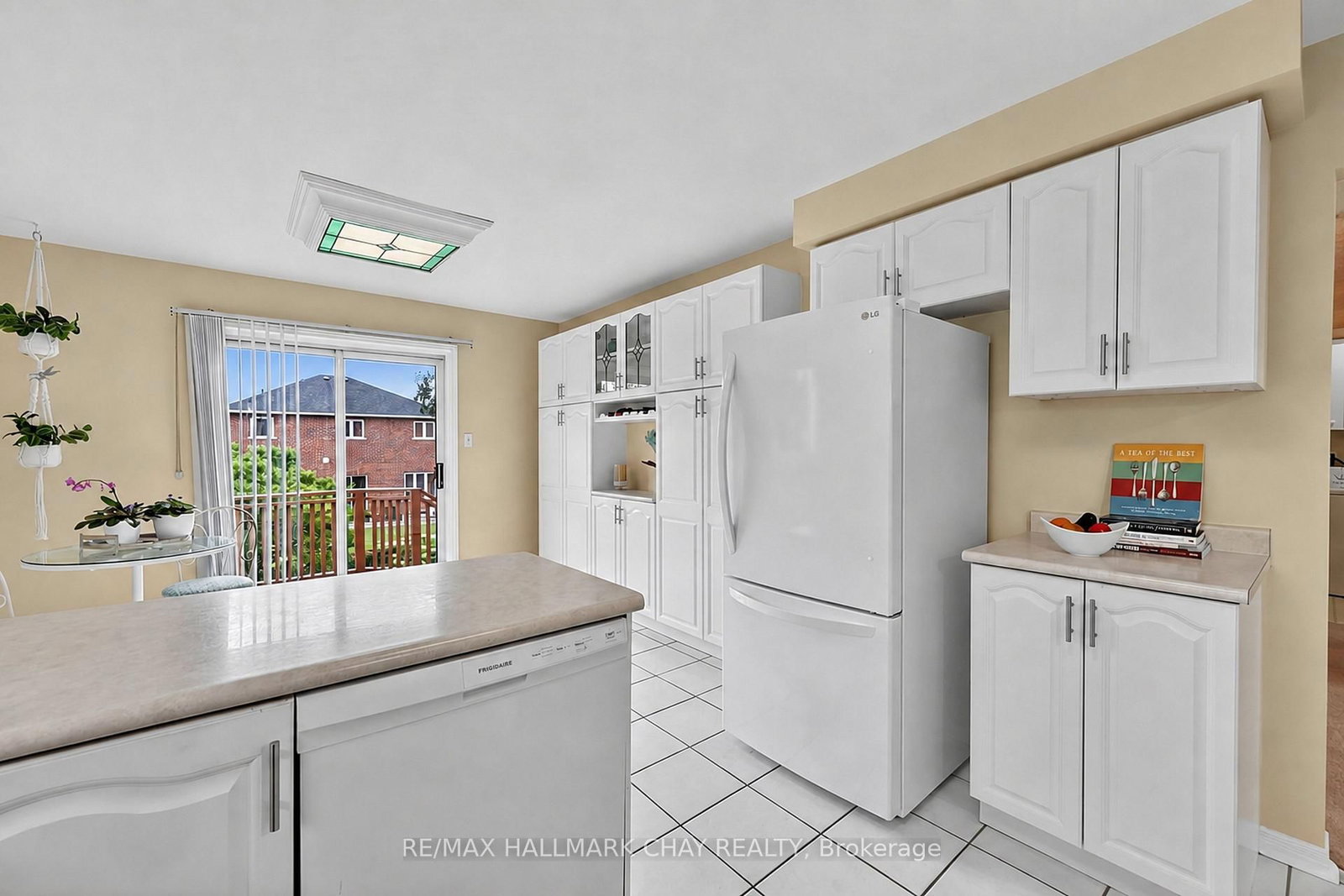 207 Melbourne Drive • Bradford West Gwillimbury, ON photo 12