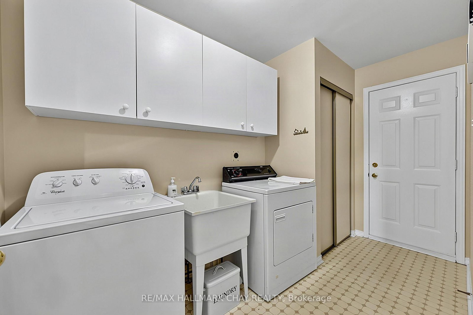 207 Melbourne Drive • Bradford West Gwillimbury, ON photo 22