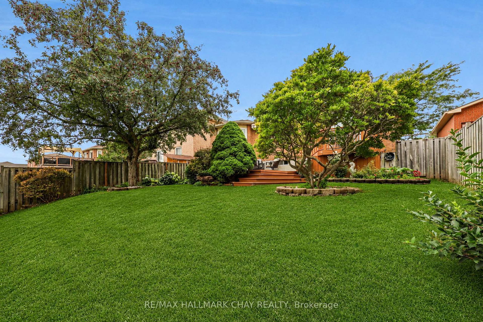 207 Melbourne Drive • Bradford West Gwillimbury, ON photo 36