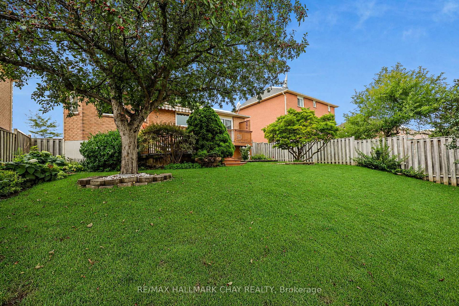 207 Melbourne Drive • Bradford West Gwillimbury, ON photo 37