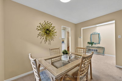 207 Melbourne Drive • Bradford West Gwillimbury, ON photo 8
