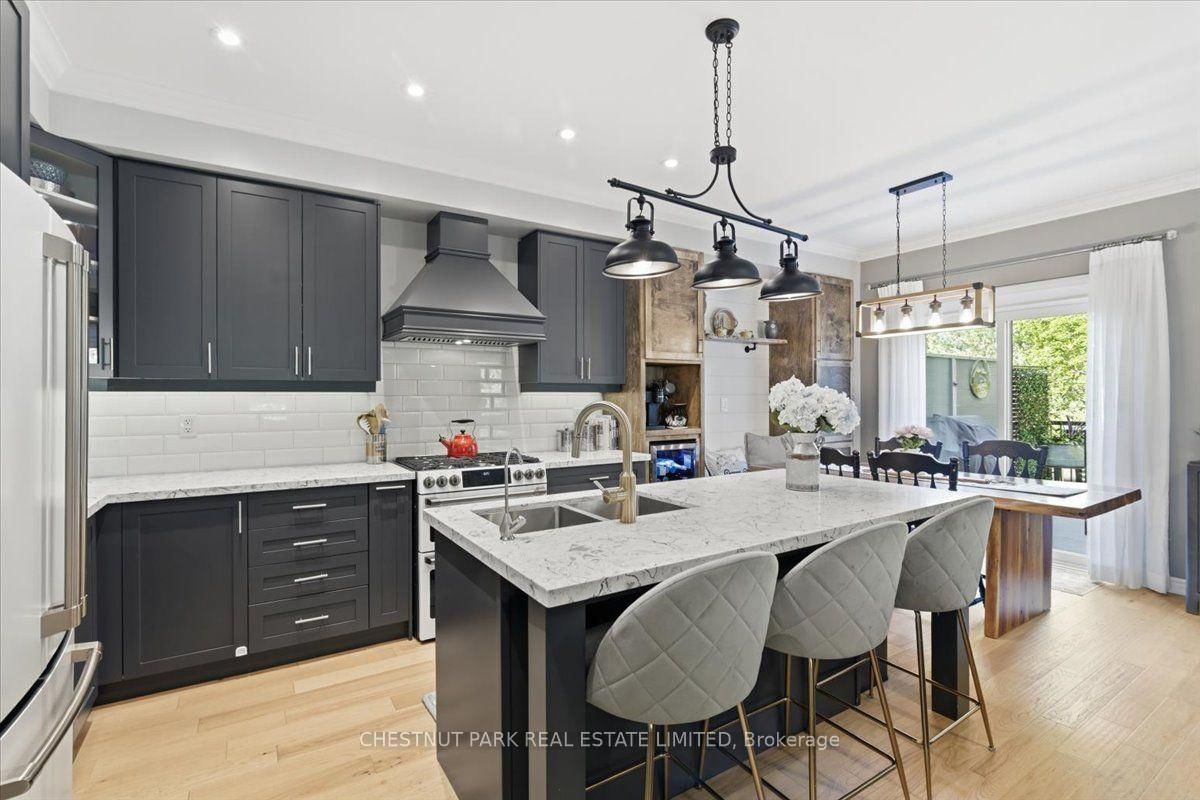 21 Gord Matthews Way • Uxbridge, ON photo 8