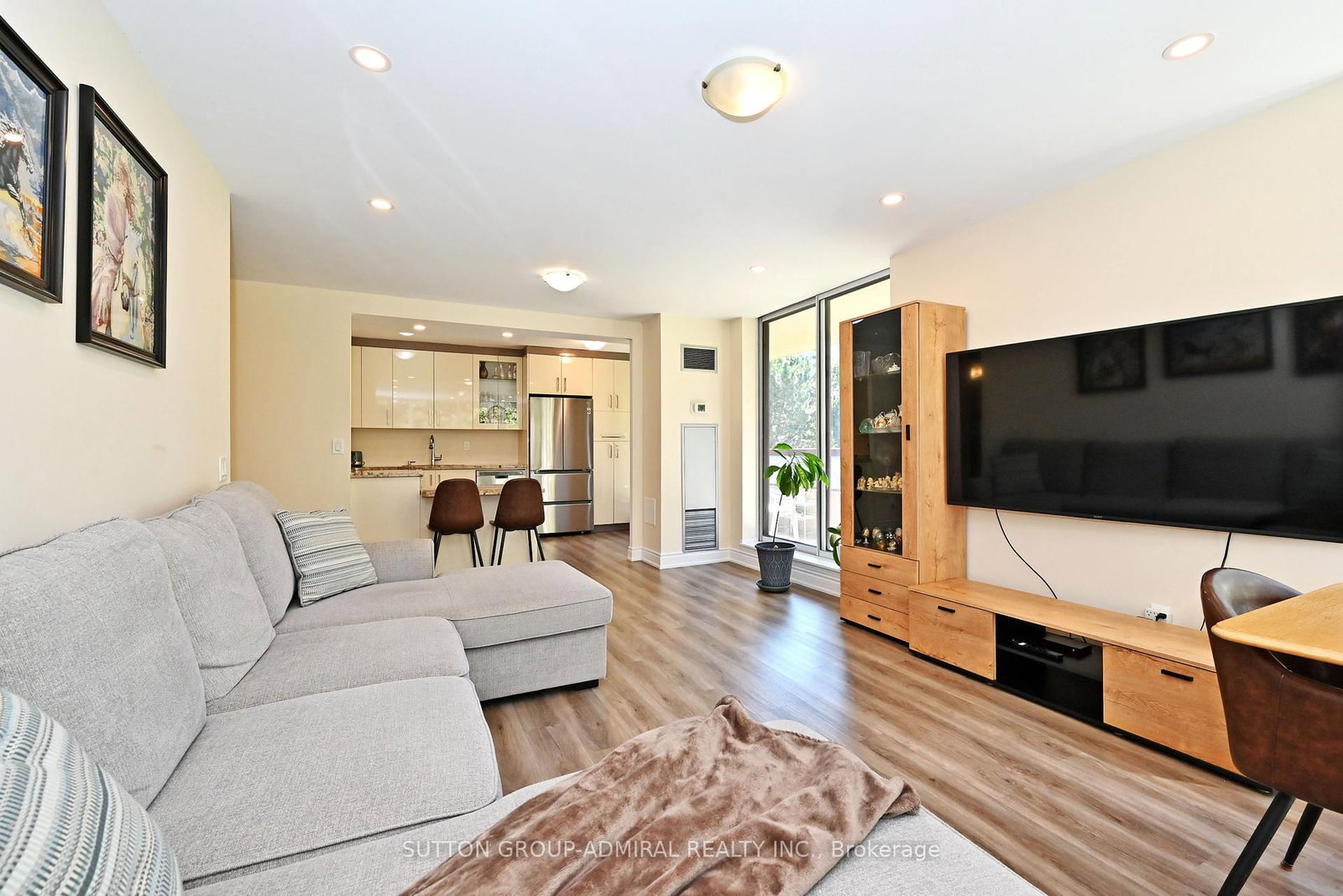 91 Townsgate Drive • #203 • Vaughan, ON photo 12