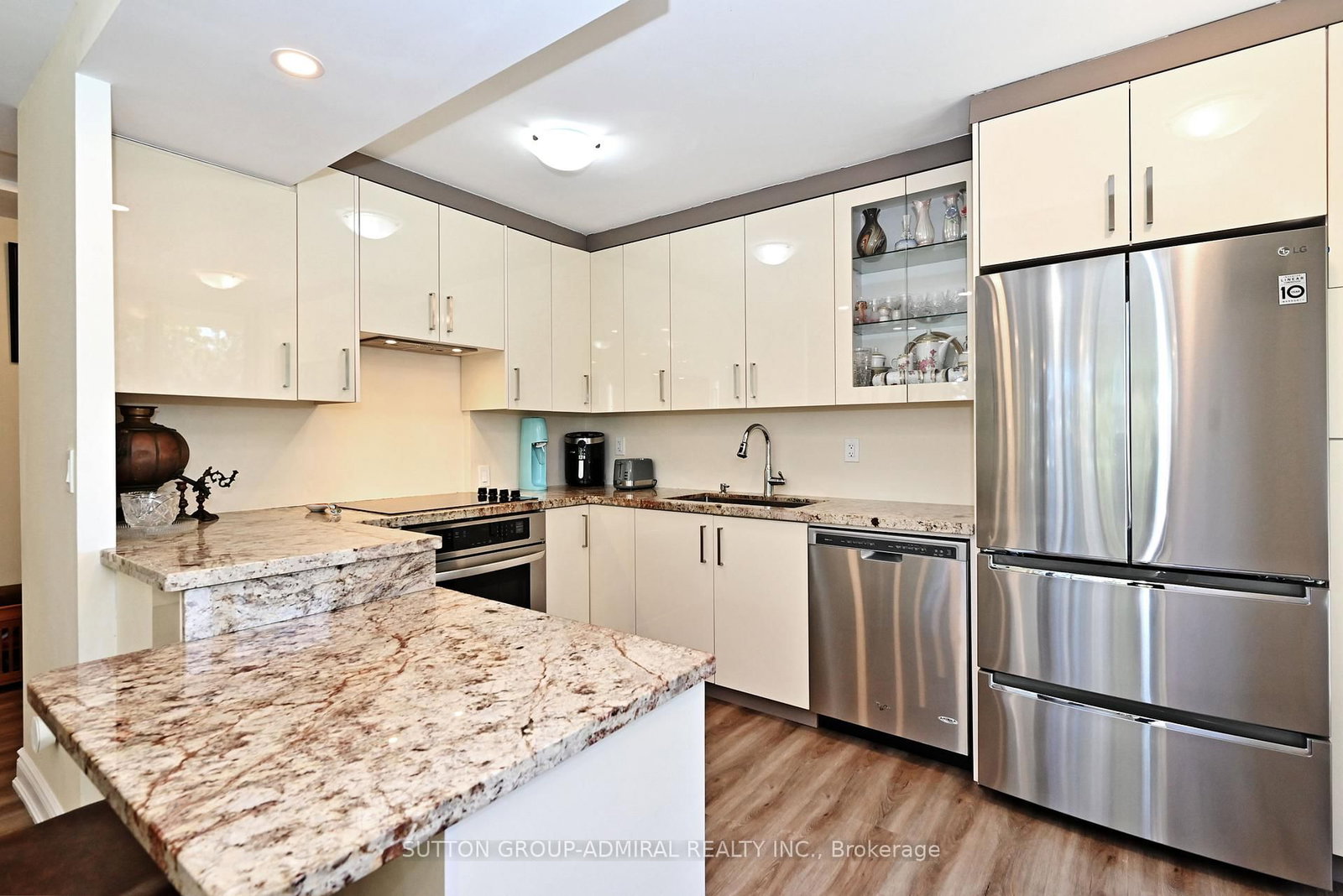 91 Townsgate Drive • #203 • Vaughan, ON photo 18