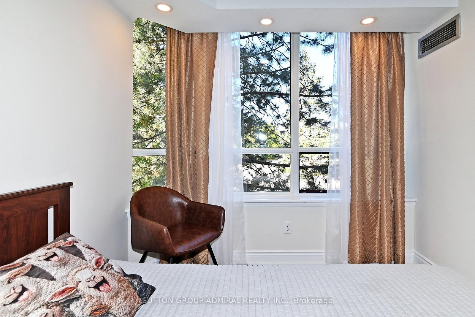 91 Townsgate Drive • #203 • Vaughan, ON photo 35