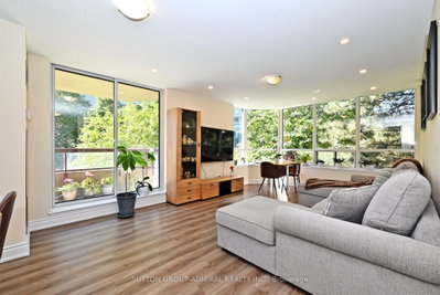 91 Townsgate Drive • #203 • Vaughan, ON photo 4
