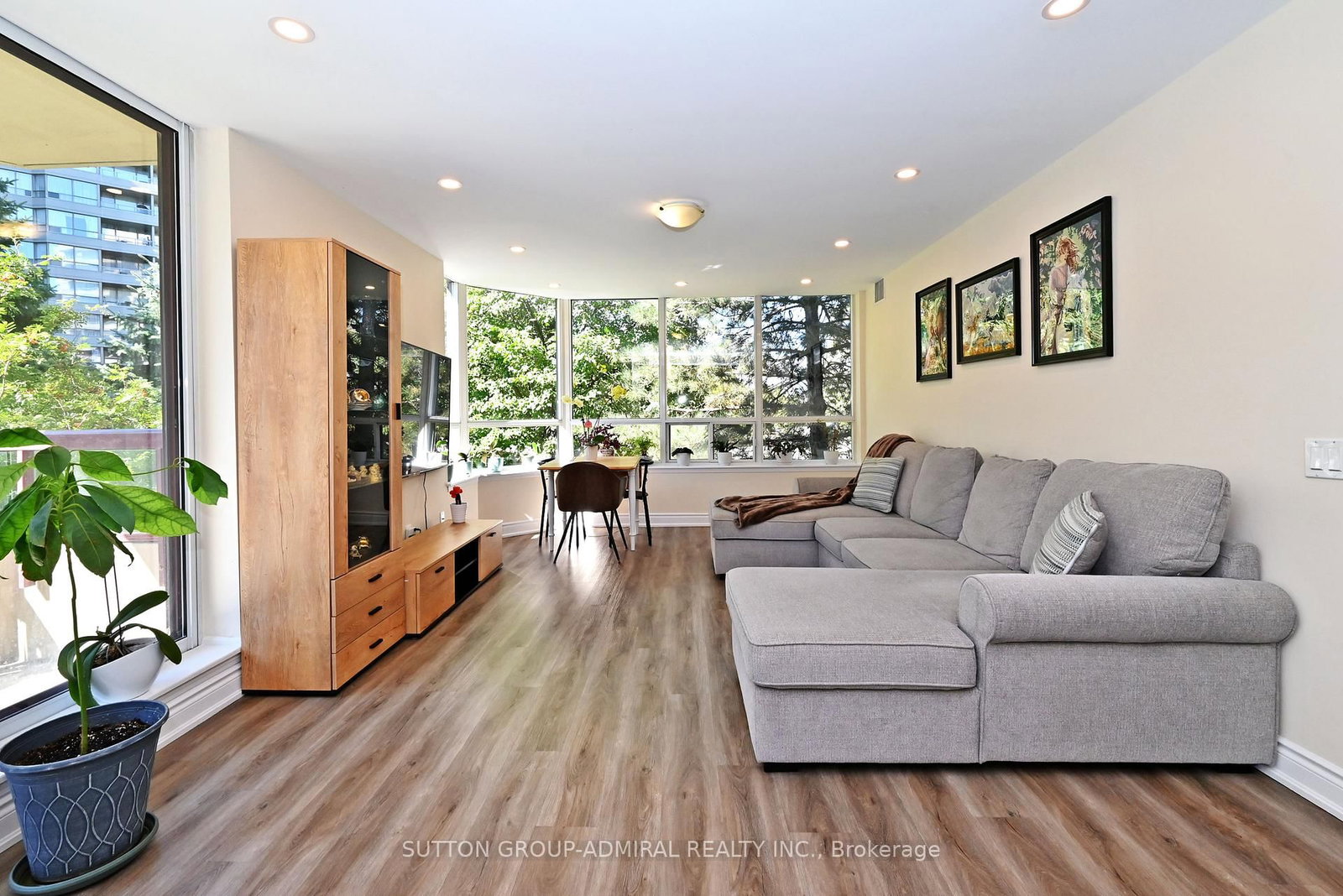 91 Townsgate Drive • #203 • Vaughan, ON photo 5