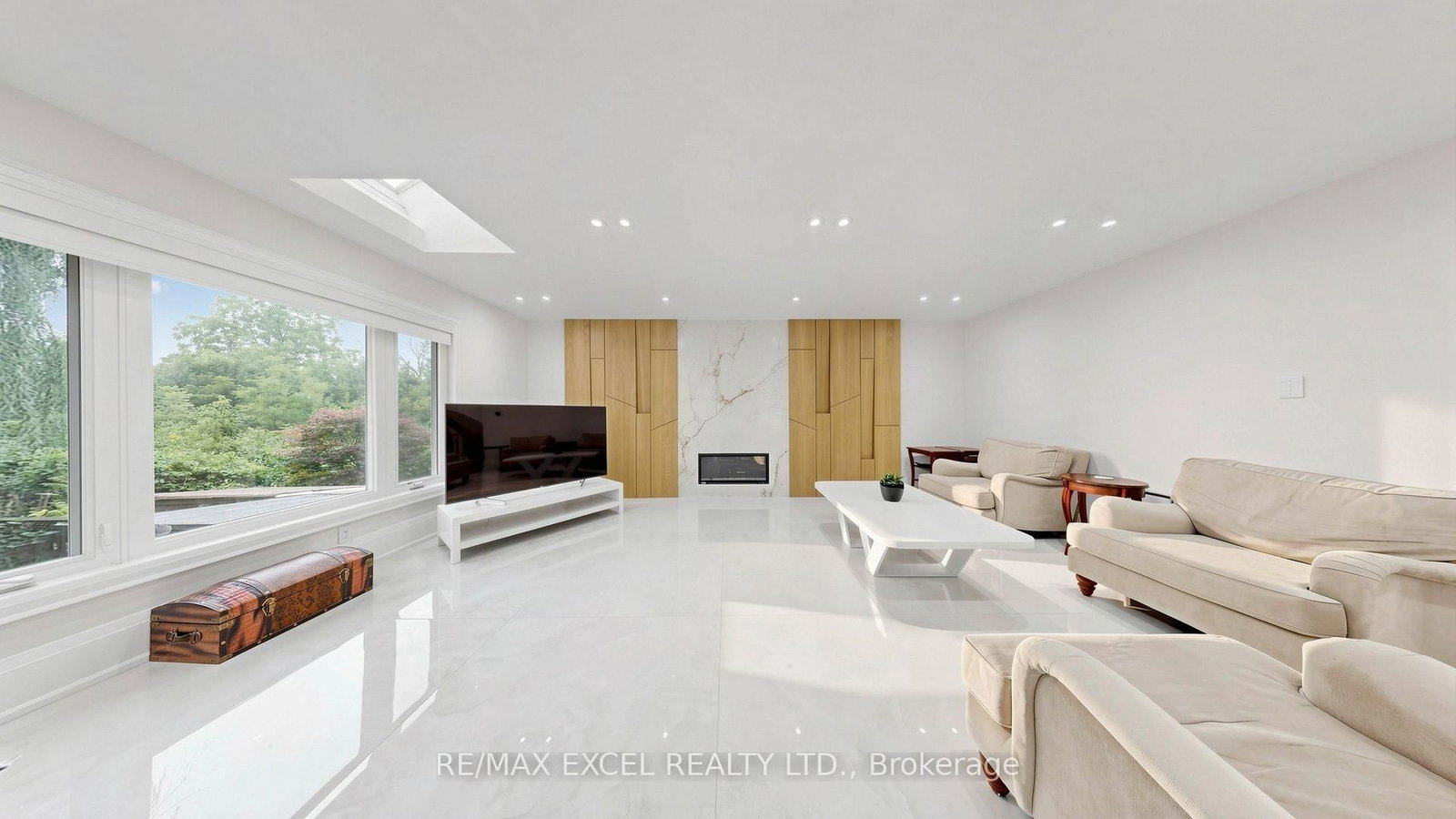 2B Trinity Crescent • Richmond Hill, ON photo 15