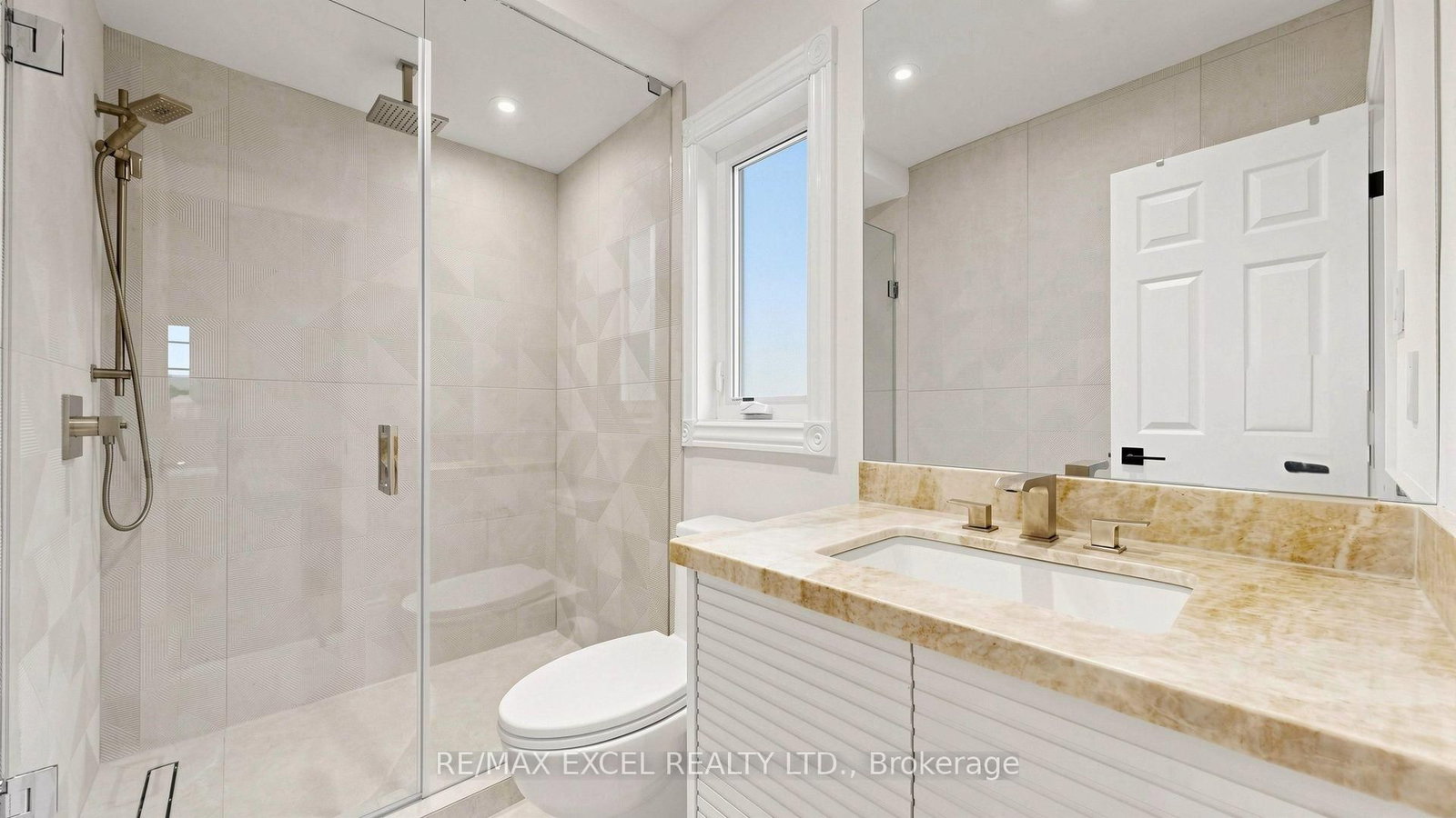 2B Trinity Crescent • Richmond Hill, ON photo 32