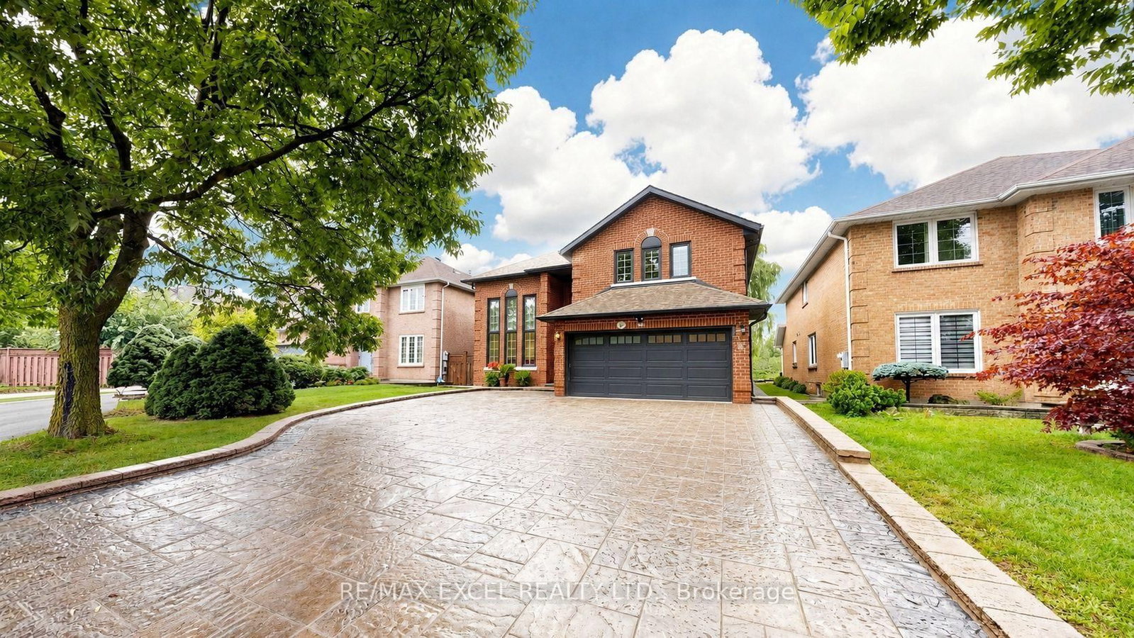 2B Trinity Crescent • Richmond Hill, ON photo 4