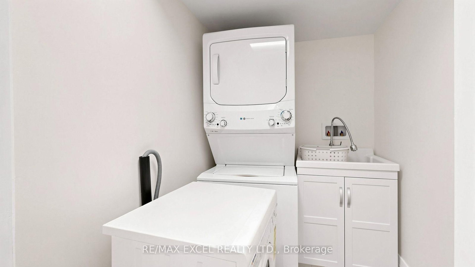 2B Trinity Crescent • Richmond Hill, ON photo 46