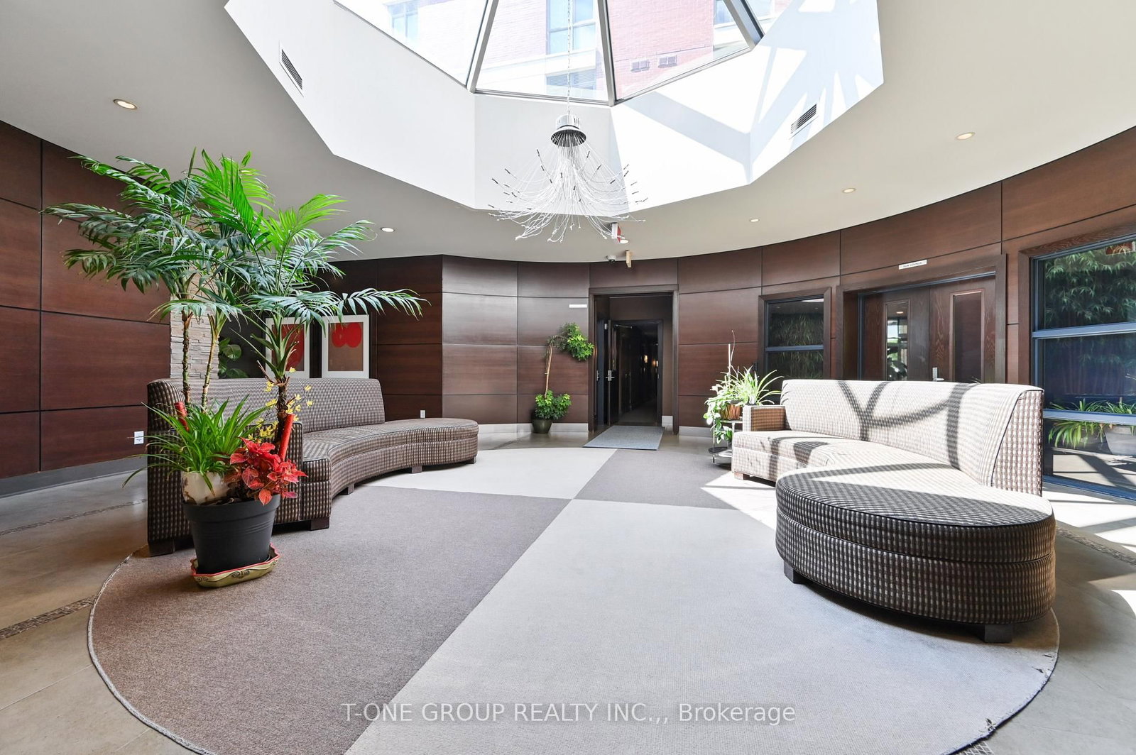 57 Upper Duke Crescent • #404 • Markham, ON photo 3