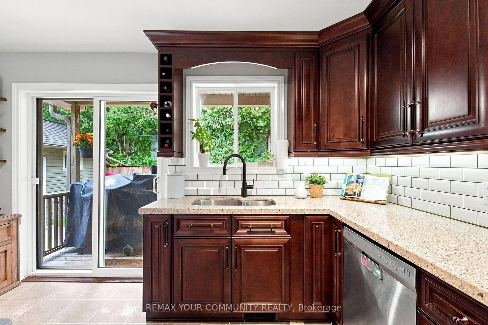 19 De Geer Street • Georgina, ON photo 19