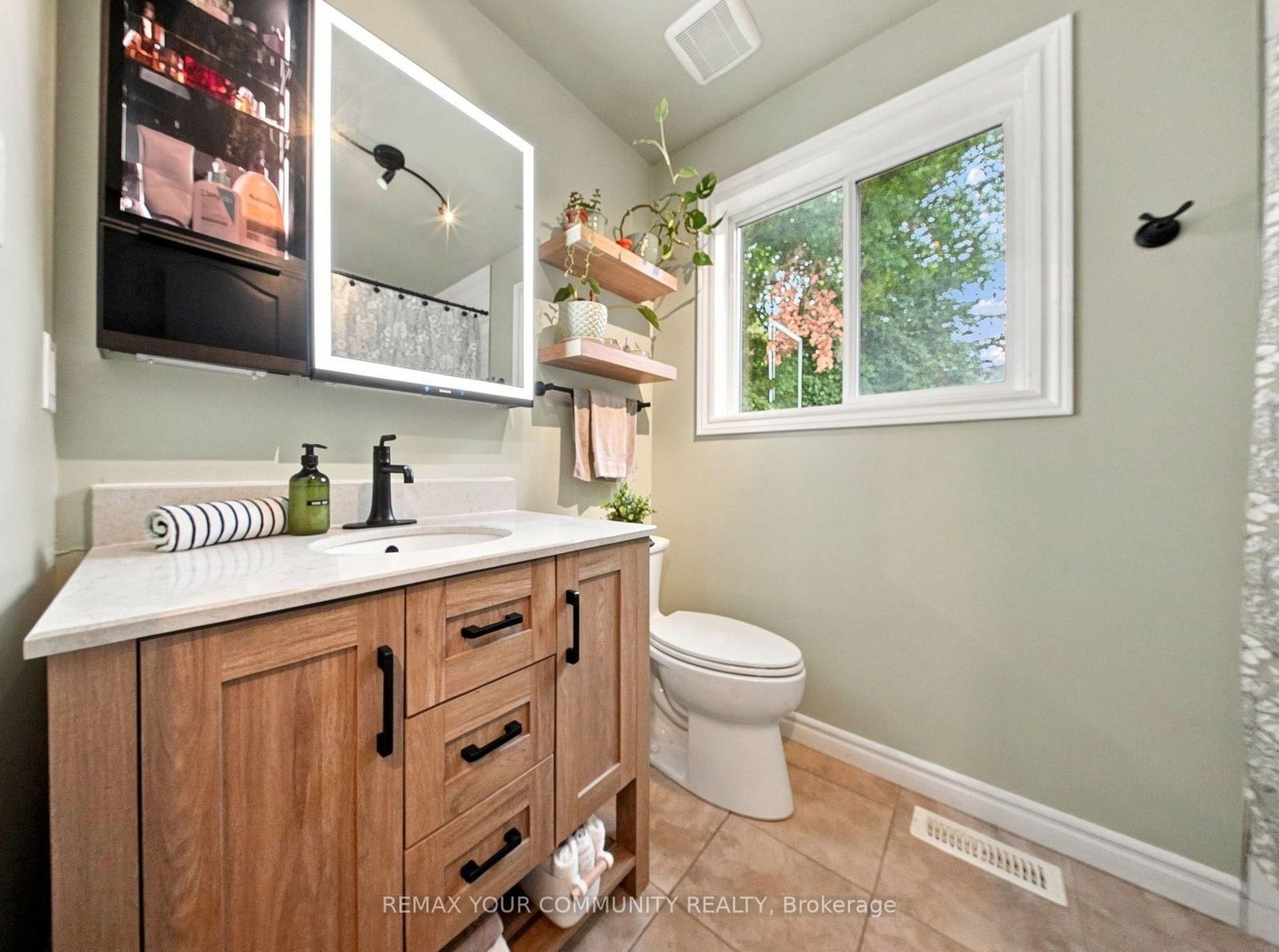 19 De Geer Street • Georgina, ON photo 27