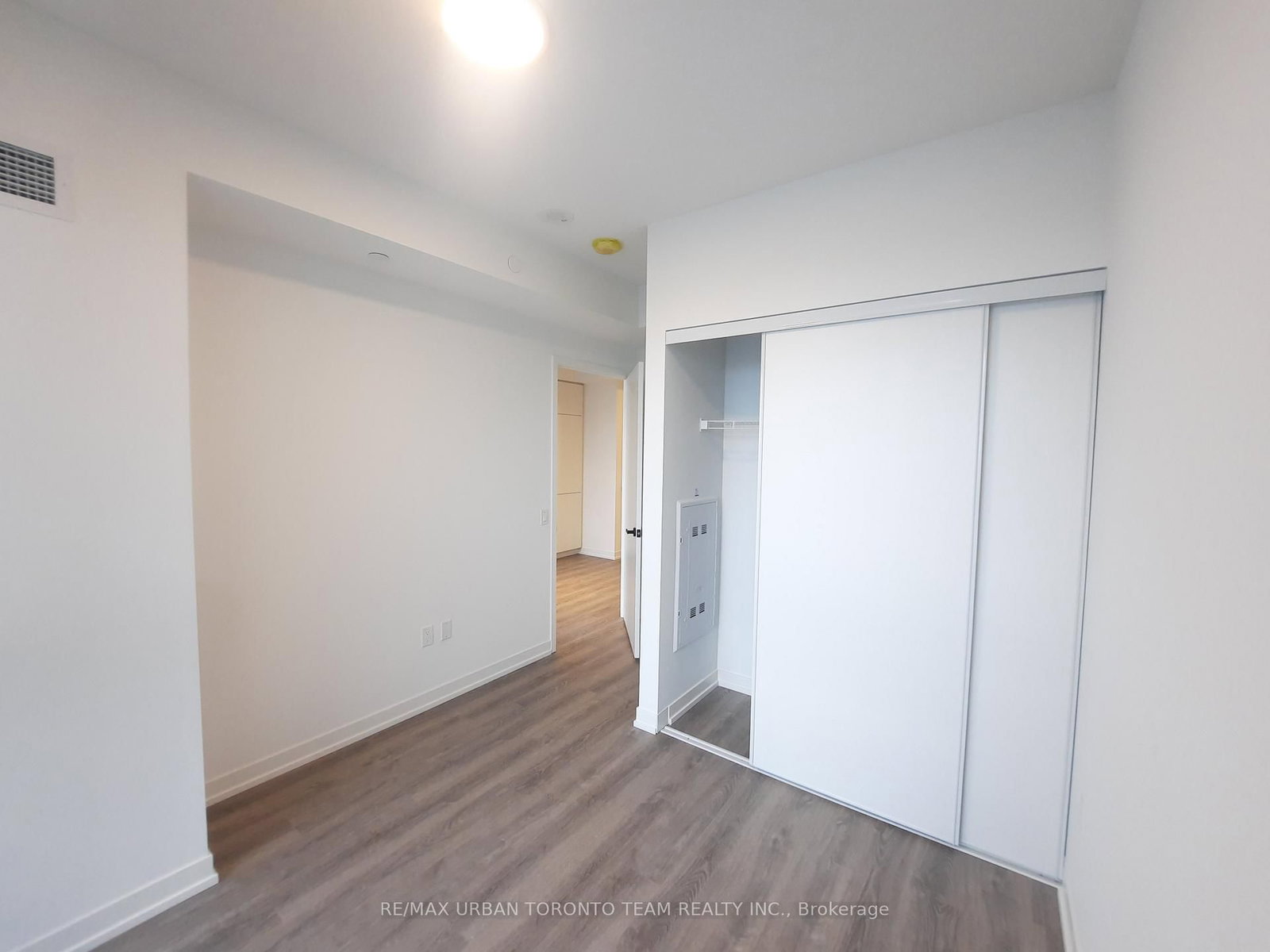 1108-8 Interchange Way, Vaughan, view 6