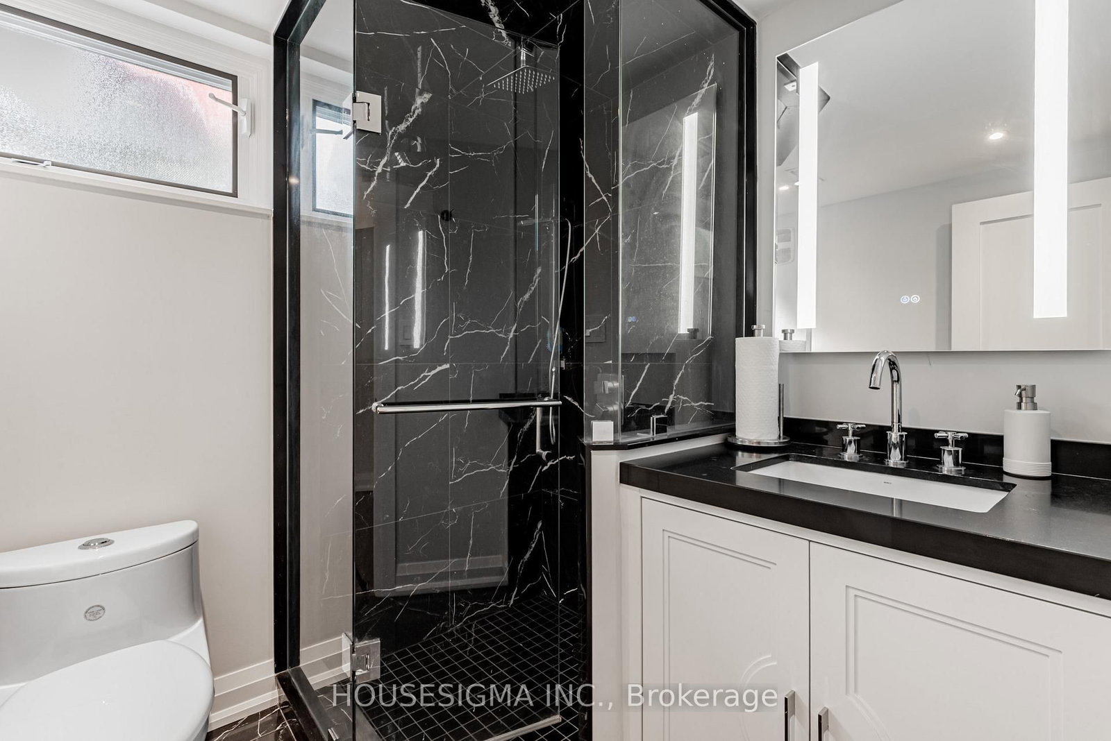 14639 Leslie Street • Aurora, ON photo 13