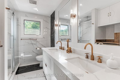 14639 Leslie Street • Aurora, ON photo 8